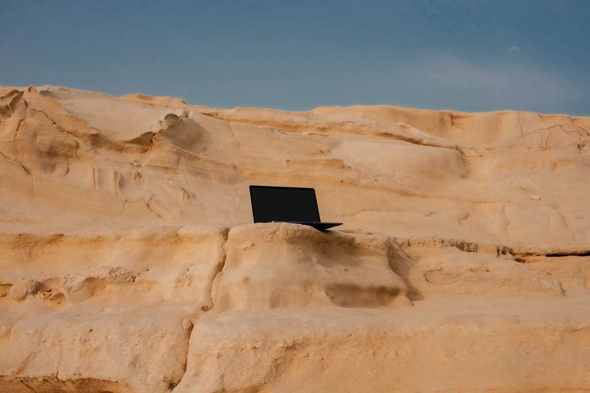 Main mockup image